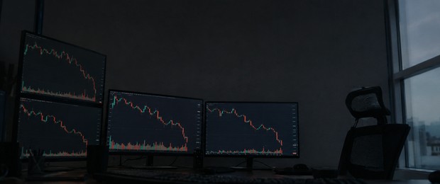 Trading screens showing a sharp reversal